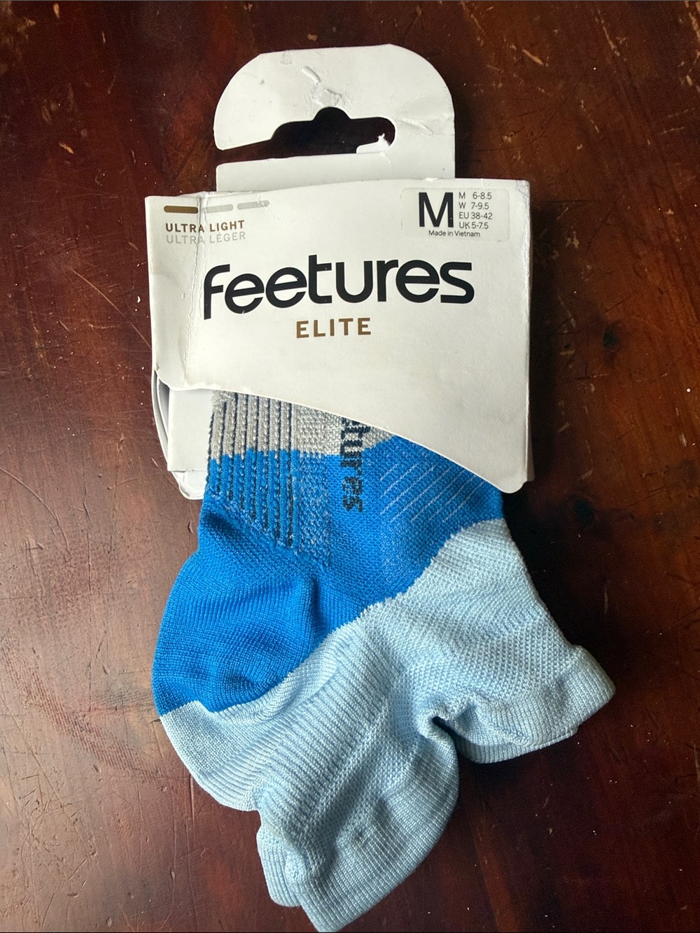 FEETURES Elite Ultra Light Blue Socks Med
